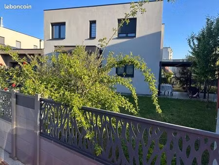 magnifique maison moderne 152 m² toit  plat