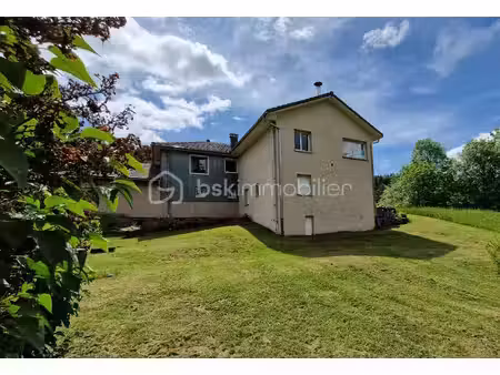 maison de village de 240 m² à les rousses