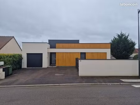 maison de 2018  130m2 de plain pied à rosières
