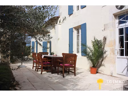 maison de 118 m2 avec jardin et dépendances