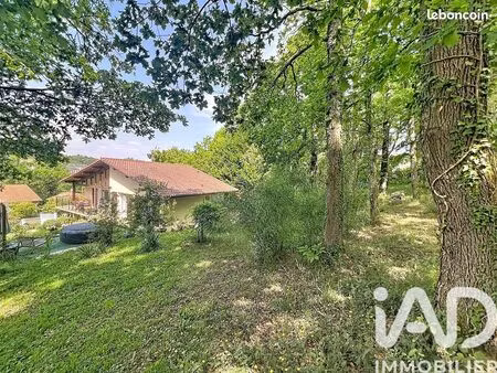 propriété 5 pièces 144 m²