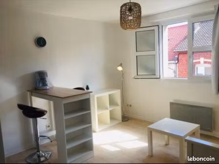 studio meublé avec parking - gare / fac