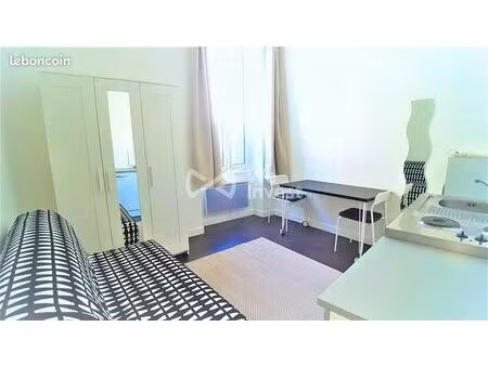 studio 1 pièce 16 m²