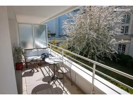 lille – place sébastopol | t2 meublé 45 m² avec terrasse 11 m²