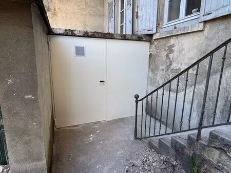 garage pour moto ou stockage