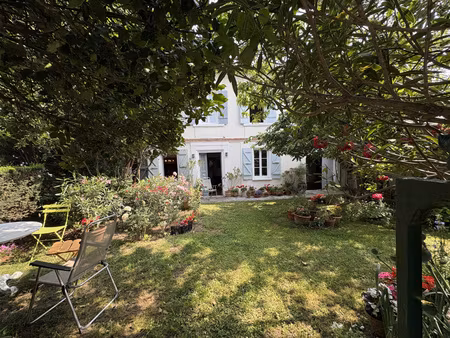 exclusivité : charmante maison de village de 215m2  t5 avec jardin