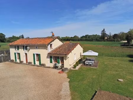 vente maison 6 pièces 166 m² à sauzé-vaussais (79190)  212 750 €
