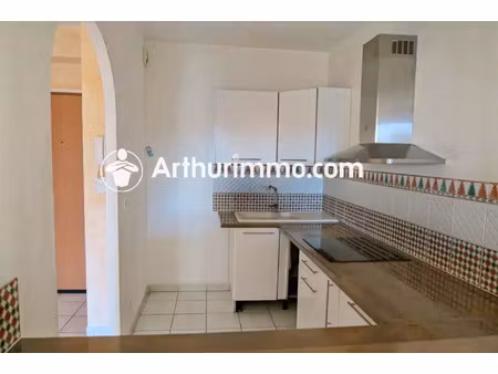 location appartement 3 pièces 56 m2 à savigny-le-temple