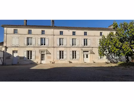 vente maison 6 pièces 207 m² à houlette (16200)  239 200 €