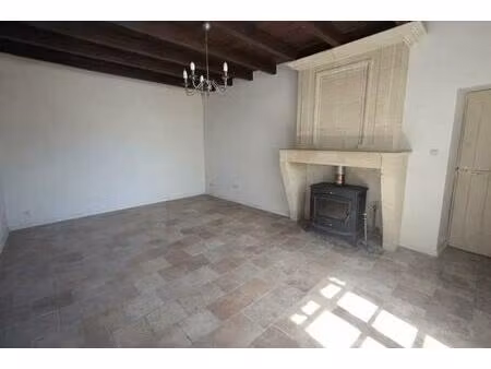 ensemble immobilier : maison 90 m²  2e bâtisse 83 m²  grande remise 51 m²  garage et terra