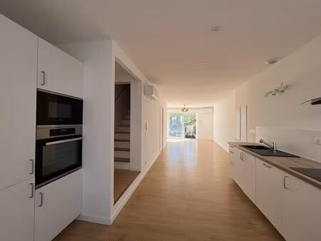 exclu à meynes maison rénovée avec exterieurs