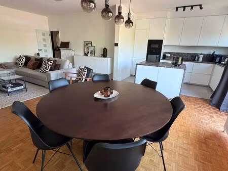 appartement te koop in wilrijk met 2 slaapkamers