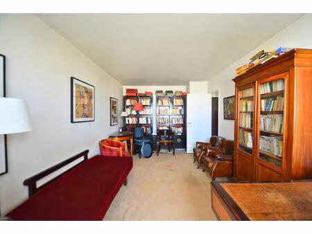 vente appartement 2 pièces  45.33m²  le kremlin