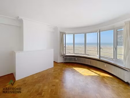 ruim 2 slpk app met frontaal zeezicht