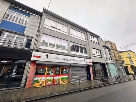 ruim commercieel gelijkvloers op topligging in berchem