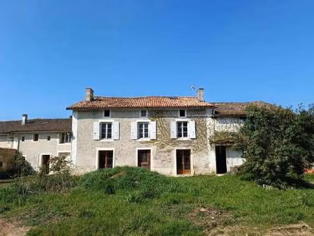 vente maison à ruffec (16700) : à vendre / 400m² ruffec