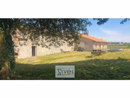 vente maison 8 pièces 197 m² à bellevigne-en-layon (49750)  325 000 €