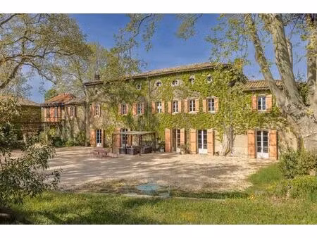 prestigieux château en vente vénéjan  france