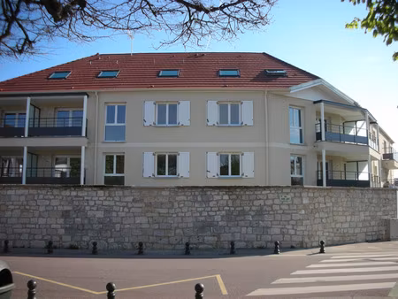 location appartement 3 pièces 62m²