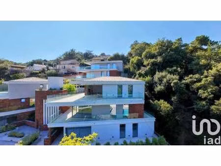 vente appartement 4 pièces piscine aux adrets-de-l'estérel (83600) : à vendre 4 pièces pis