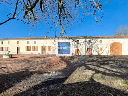 longère (deux maisons)  dépendances et jardin
