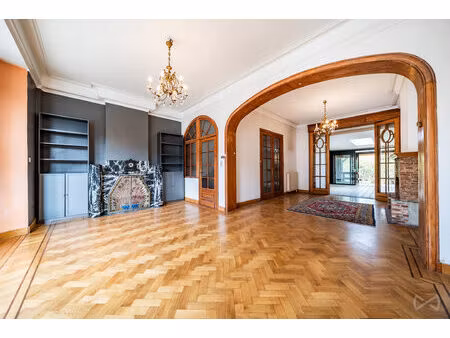 huis te koop in jambes met 4 slaapkamers