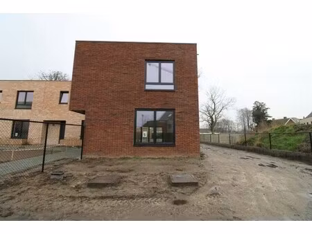 huis te koop in hoogstraten met 4 slaapkamers