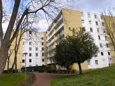 appartement cergy préfecture - f4 - 3 chambre -81 m2