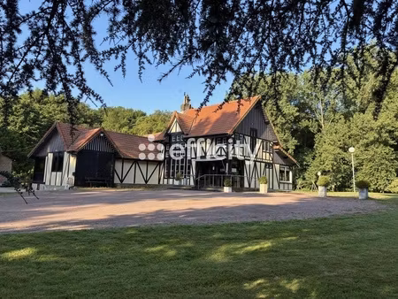 local commercial 9 pièces - 270 m²