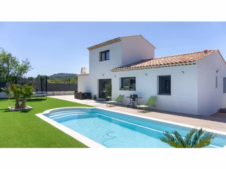 vente maison neuf 4 pièces 98m2 saint-maximin-la-sainte-baume - 444000 € - surface privée