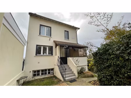 maison individuelle 120 m² 5 pièces avec jardin - secteur lycée international saint germai