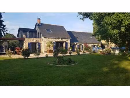 vente longère et corps de ferme à châteaubriant (44110) : à vendre / 186m² châteaubriant