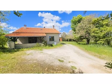 villa au calme sur grand terrain clos et arboré