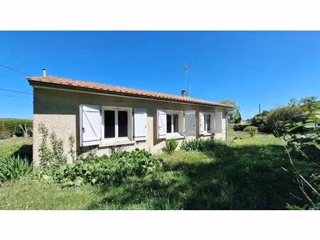 pavillon de 68 m² avec jardin à terres-de-haute-charente