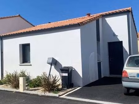 location maison aux clouzeaux (85430) : à louer / 39m² les clouzeaux