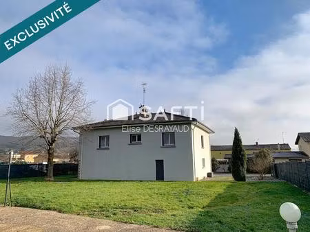 grande maison de 167m² sur un terrain arboré de 1407m²