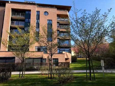 appart. 2ch. immeuble de construction récente  libre le 16/6