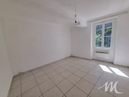 charmant appartement t2 de 39 m² à barjols