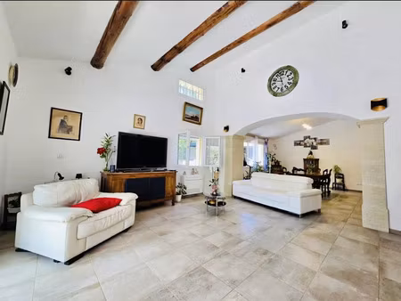 vente villa 5 pièces 200 m² à vacqueyras (84190)  660 000 €