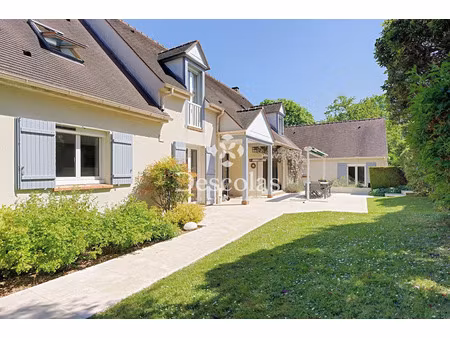 vente maison 8 pièces 275 m² à saint-germain-en-laye (78100)  1 745 000 €