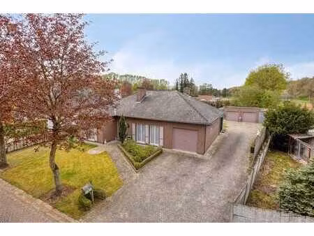 charmante maison familiale avec jardin d'hiver  3 chambres e