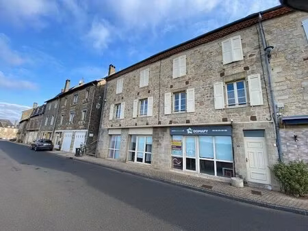 bel immeuble de rapport au coeur du village d'ayen corrèze 4 locations