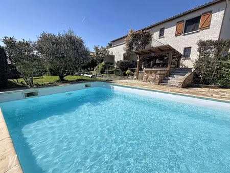 maison 121 m2 avec piscine et garage