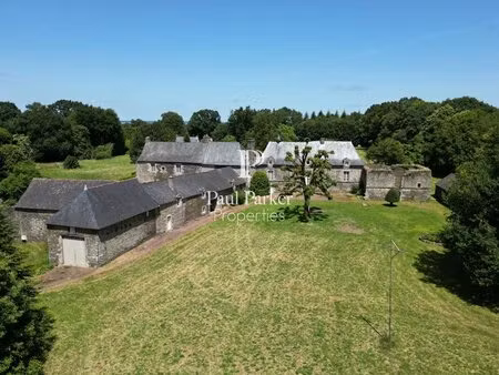 manoir xv et xviii siècle à restaurer ploërmel