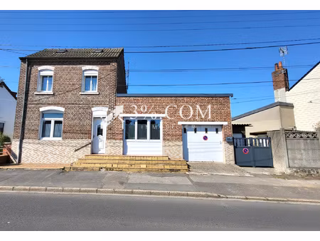 individuelle en briques de type semi plain-pied  3 chambres 