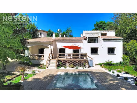 villa 6 pièces de 156m2 sur terrain de 7120m2
