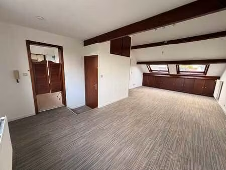 appartement 1 ch. à louer à waterloo  place de joli-bois