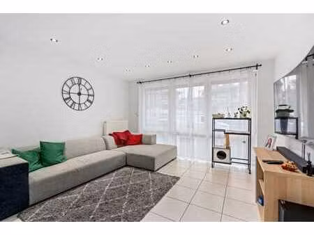 appartement rez-de-chaussée 2 chambres + terrasse + parking