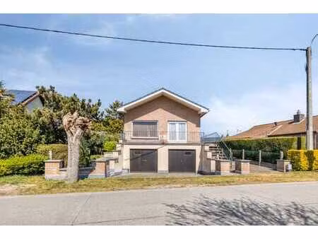 te moderniseren villa met 2 slpks & zonnige tuin