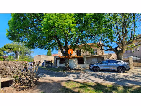 maison avec dependances